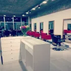 La imagen 5 de la Empresa QUEEN HAIR STUDIO Salón de belleza en Del Viso AR-B