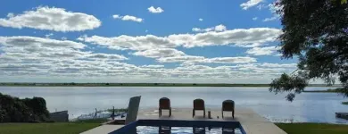 La imagen 2 de la Empresa CABAÑA DEL SOÑADOR - SERVICIO DE PESCA CON CRUCERO Hotel en Esquina AR-W	