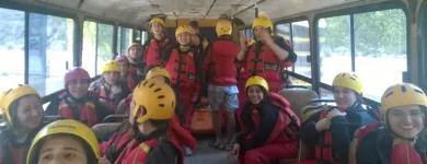 La imagen 1 de la Empresa DISCOVERY TRANSPORTE DE PASAJEROS Zucardi en San Martín AR-M	