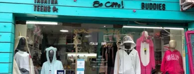La imagen 2 de la Empresa LE PETIT TEENS Tienda de ropa en San Antonio de Padua AR-B