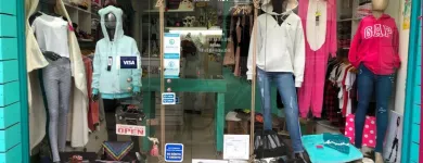 La imagen 7 de la Empresa LE PETIT TEENS Tienda de ropa en San Antonio de Padua AR-B
