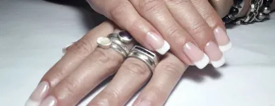 La imagen 3 de la Empresa QUEENS NAILS Tienda de suministros para la belleza en Pico Truncado AR-Z